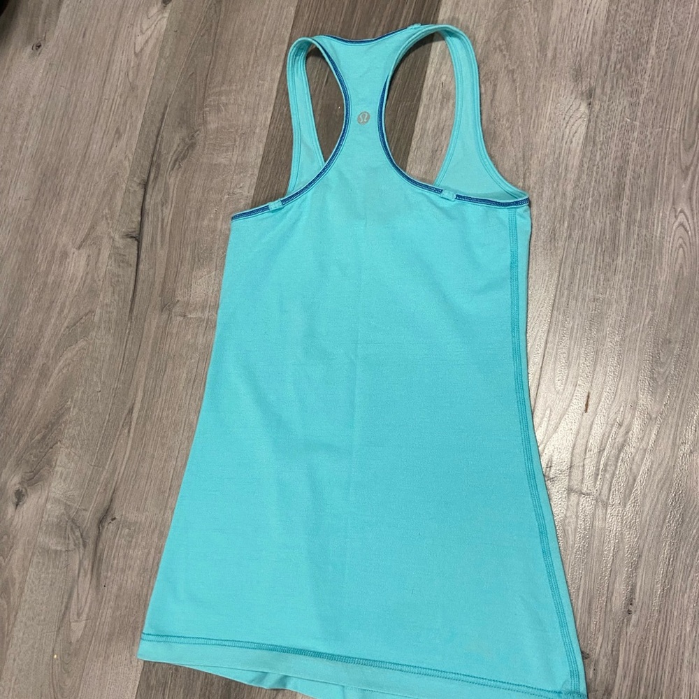 Lululemon size 4 tank